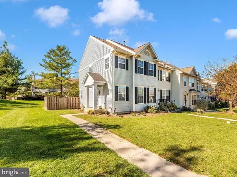 Exterior - 9211 Ridgefield Cir, Frederick, MD 21701 photo 11 of 16