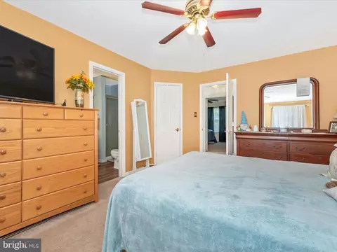 Bedroom - 9211 Ridgefield Cir, Frederick, MD 21701 photo 7 of 8