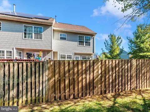 Exterior - 9211 Ridgefield Cir, Frederick, MD 21701 photo 6 of 16