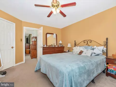 Bedroom - 9211 Ridgefield Cir, Frederick, MD 21701 photo 6 of 8