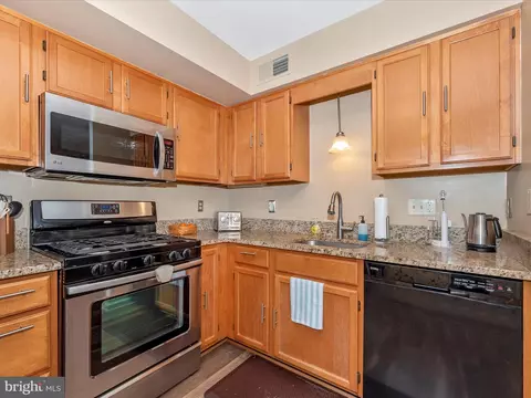 Kitchen - 9211 Ridgefield Cir, Frederick, MD 21701 photo 5 of 6