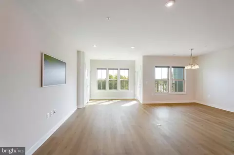 Living - 3509 Starlight St #303, Frederick, MD 21704 photo 2 of 4