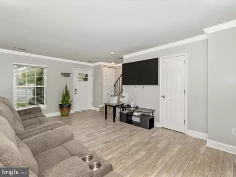 Entry Way - 579 Lancaster Pl, Frederick, MD 21703 photo 4 of 9