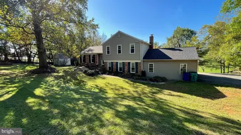 3478 Pleasant Grove Dr, Ijamsville, MD 21754