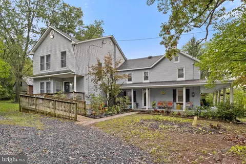 11459 Simmons Rd, Taneytown, MD 21787