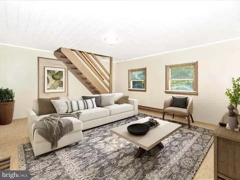 Living - 10317 Putman Rd, Frederick, MD 21701 photo 2 of 4