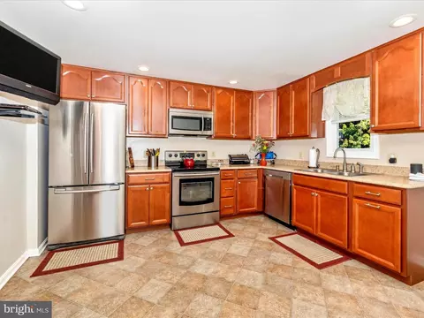 Kitchen - 10317 Putman Rd, Frederick, MD 21701 photo 1 of 4