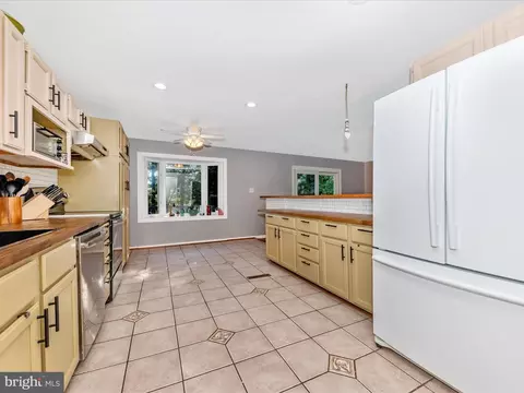 4505 Willow Tree, Middletown, MD 21769 photo 13