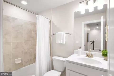 5944 Forum Sq, Frederick, MD 21703 photo 38