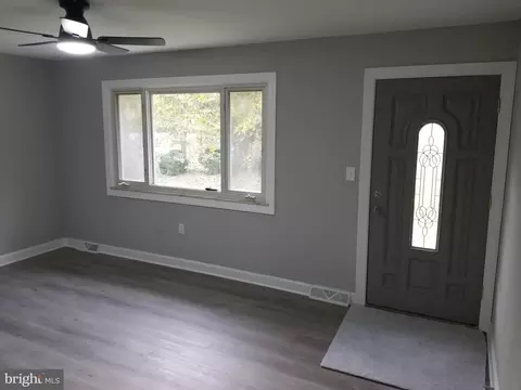 6236 Manor Woods Rd, Frederick, MD 21703 photo 3