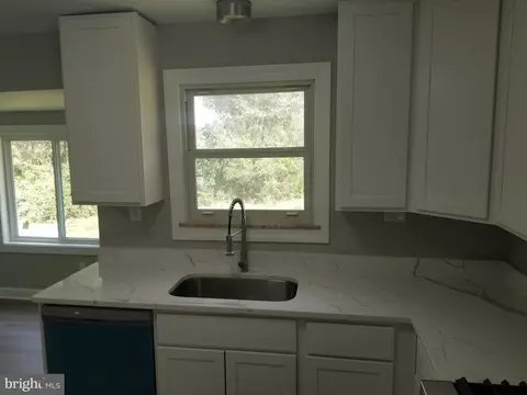 6236 Manor Woods Rd, Frederick, MD 21703 photo 7