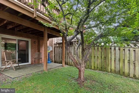Exterior - 7994 Clipper Ct, Frederick, MD 21701 photo 3 of 4