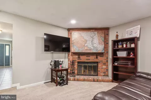 Entry Way - 7994 Clipper Ct, Frederick, MD 21701 photo 2 of 6