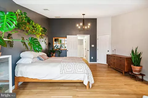 Bedroom - 1715 Algonquin Rd, Frederick, MD 21701 photo 2 of 6