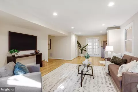 Living - 6121 Cool Spring Ter N, Frederick, MD 21701 photo 3 of 5