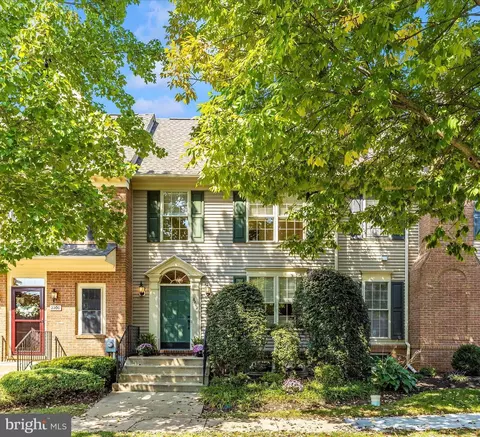 2202 Garden Ln, Frederick, MD 21701