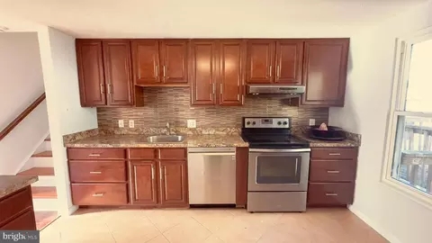 1321 Split Rail Ln, Frederick, MD 21703 photo 2