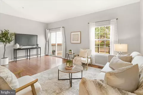 2494 Lakeside Dr, Frederick, MD 21702