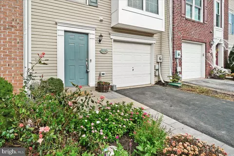 2494 Lakeside Dr, Frederick, MD 21702 photo 3
