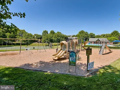 2494 Lakeside Dr, Frederick, MD 21702 photo 47