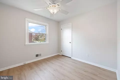 Bedroom - 806 Shawnee Dr, Frederick, MD 21701 photo 1 of 4