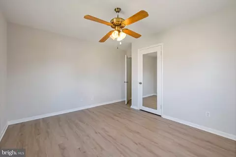 Bedroom - 806 Shawnee Dr, Frederick, MD 21701 photo 4 of 4