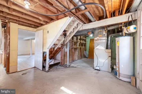 Entry Way - 806 Shawnee Dr, Frederick, MD 21701 photo 2 of 3