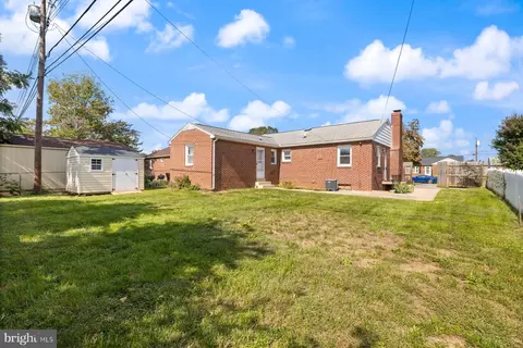 Exterior - 806 Shawnee Dr, Frederick, MD 21701 photo 2 of 3