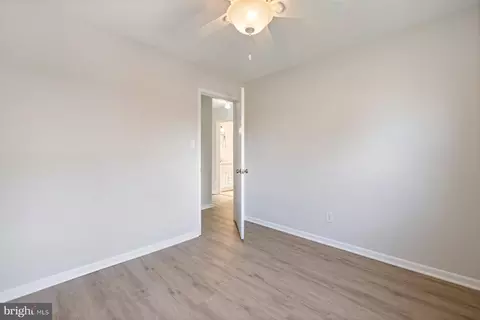 Bedroom - 806 Shawnee Dr, Frederick, MD 21701 photo 2 of 4
