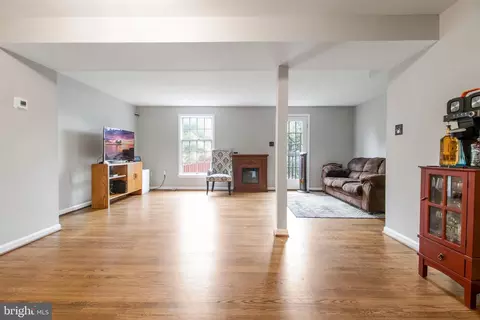7827 River Run Ct, Frederick, MD 21701 photo 6