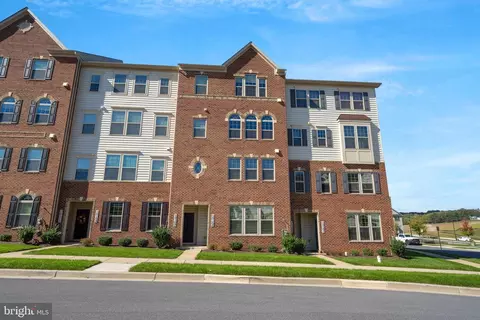 10105 Fauberg St, Ijamsville, MD 21754