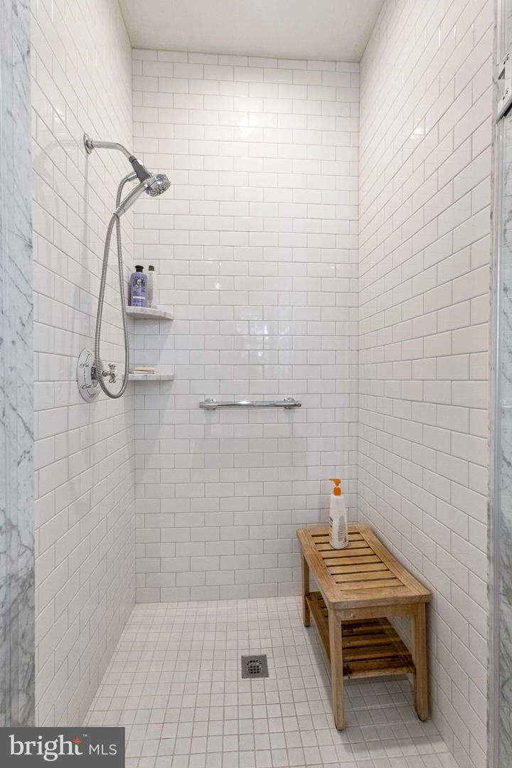 Bath - 119 Record St #1, Frederick, MD 21701 photo 5 of 6