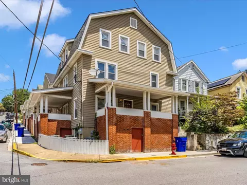 219 W B St, Brunswick, MD 21716