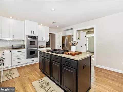 6123 Fieldcrest Dr, Frederick, MD 21701 photo 16