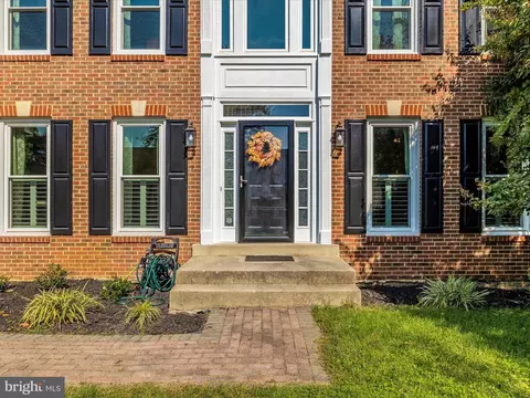 6123 Fieldcrest Dr, Frederick, MD 21701 photo 3