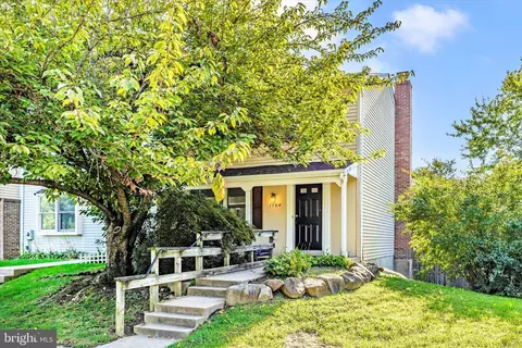 1784 Springfield Ln, Frederick, MD 21702