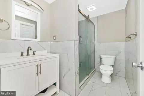Bath - 1784 Springfield Ln, Frederick, MD 21702 photo 2 of 4