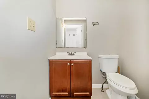 Bath - 1784 Springfield Ln, Frederick, MD 21702 photo 1 of 4