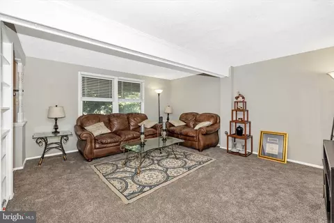 Living - 1784 Springfield Ln, Frederick, MD 21702 photo 1 of 4