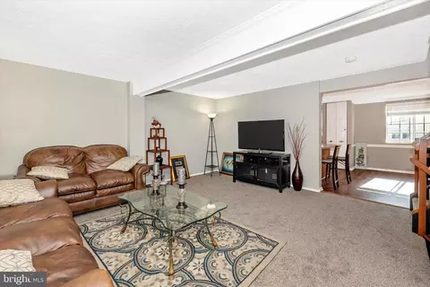 Living - 1784 Springfield Ln, Frederick, MD 21702 photo 4 of 4