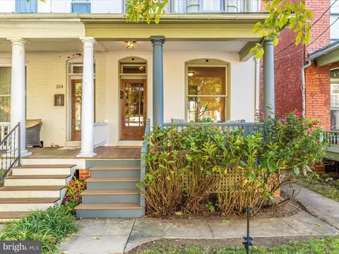 Exterior - 226 Dill Ave, Frederick, MD 21701 photo 3 of 14