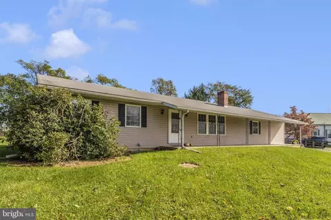 8505 Chestnut Grove Rd, Frederick, MD 21701 photo 2