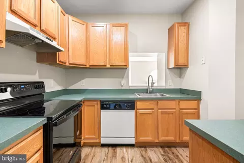 Kitchen - 1507 S Rambling Way S, Frederick, MD 21701 photo 3 of 5