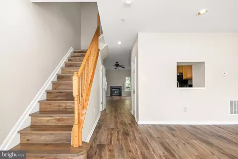 Entry Way - 1507 S Rambling Way S, Frederick, MD 21701 photo 3 of 5