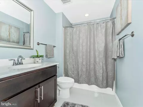 Bath - 608 Gillespie Dr, Frederick, MD 21702 photo 2 of 3