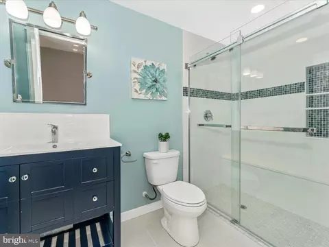 Bath - 608 Gillespie Dr, Frederick, MD 21702 photo 3 of 3