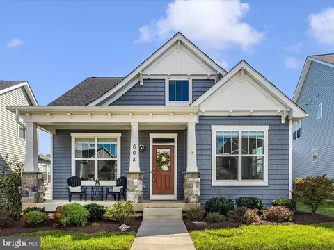608 Gillespie Dr, Frederick, MD 21702