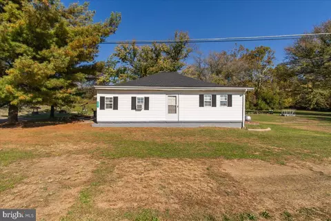 9001 Hollow Rd, Middletown, MD 21769