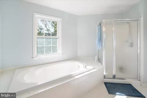 Bath - 2611 Bear Den Rd, Frederick, MD 21701 photo 3 of 4