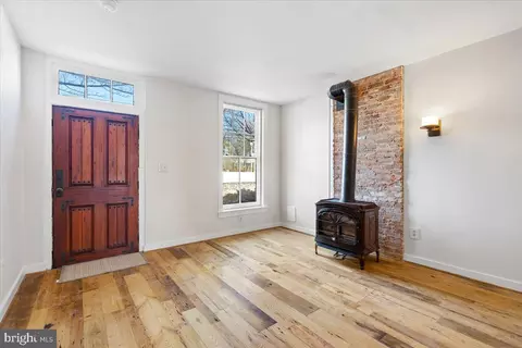 40 S Bentz St, Frederick, MD 21701 photo 4